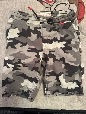Levi’s boys size 6 lot of 2 🩳 swim shorts